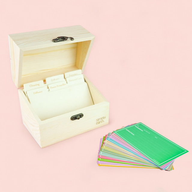 Wooden Recipe Box with Cards and Dividers, 4x6 Recipe Card Holder